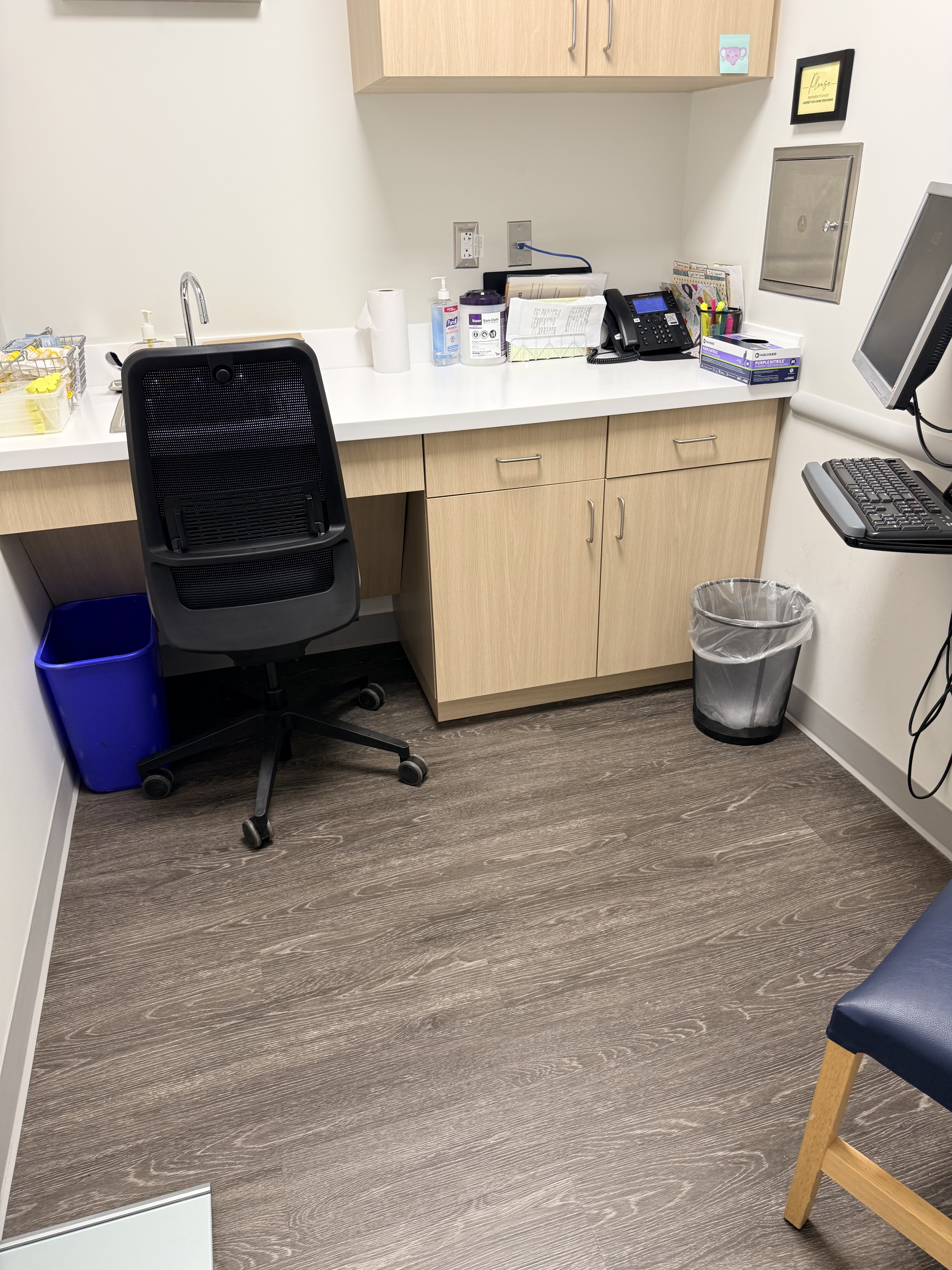 Medical & Clinical Cleaning Image