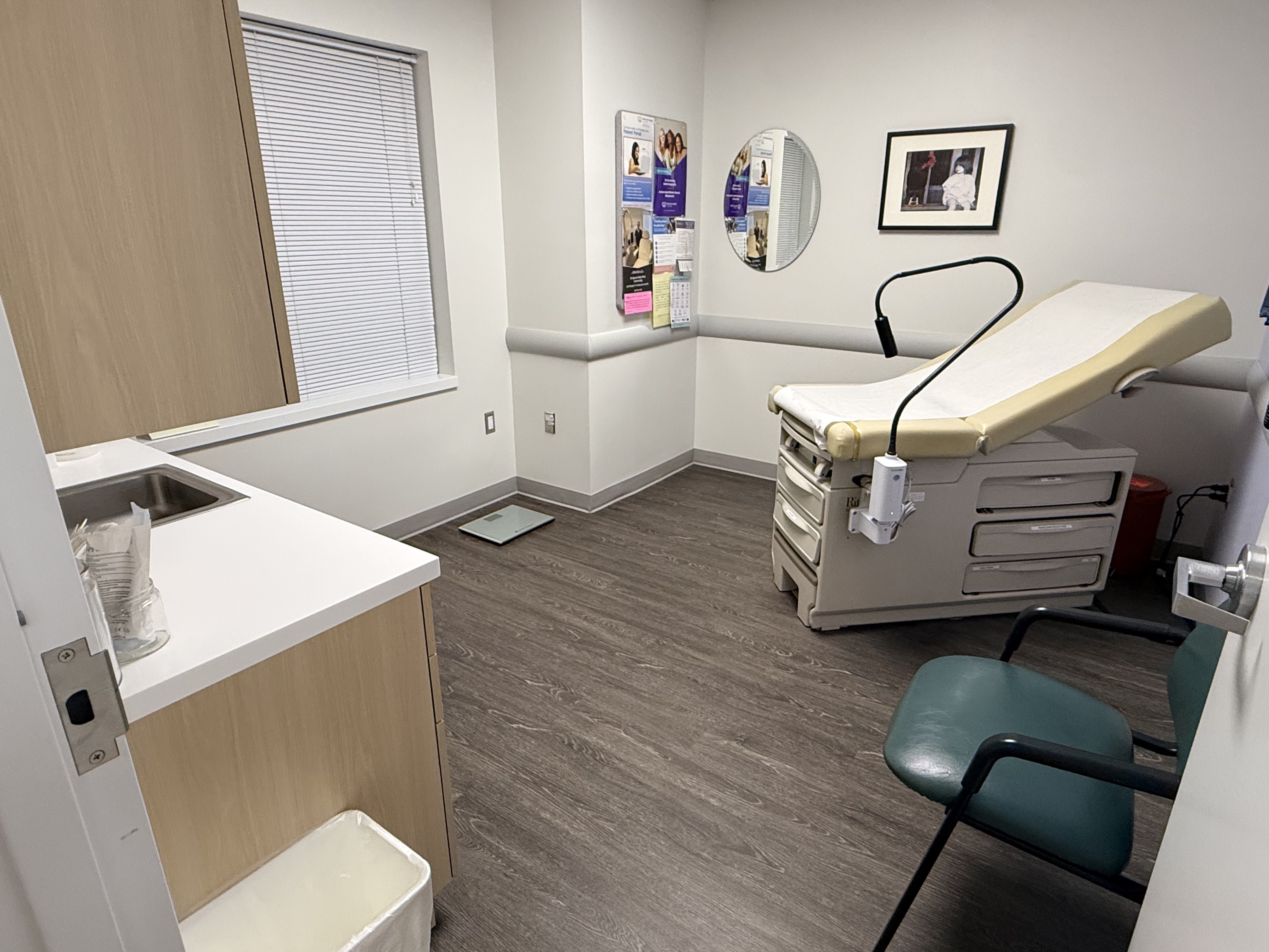 Medical & Clinical Cleaning Image