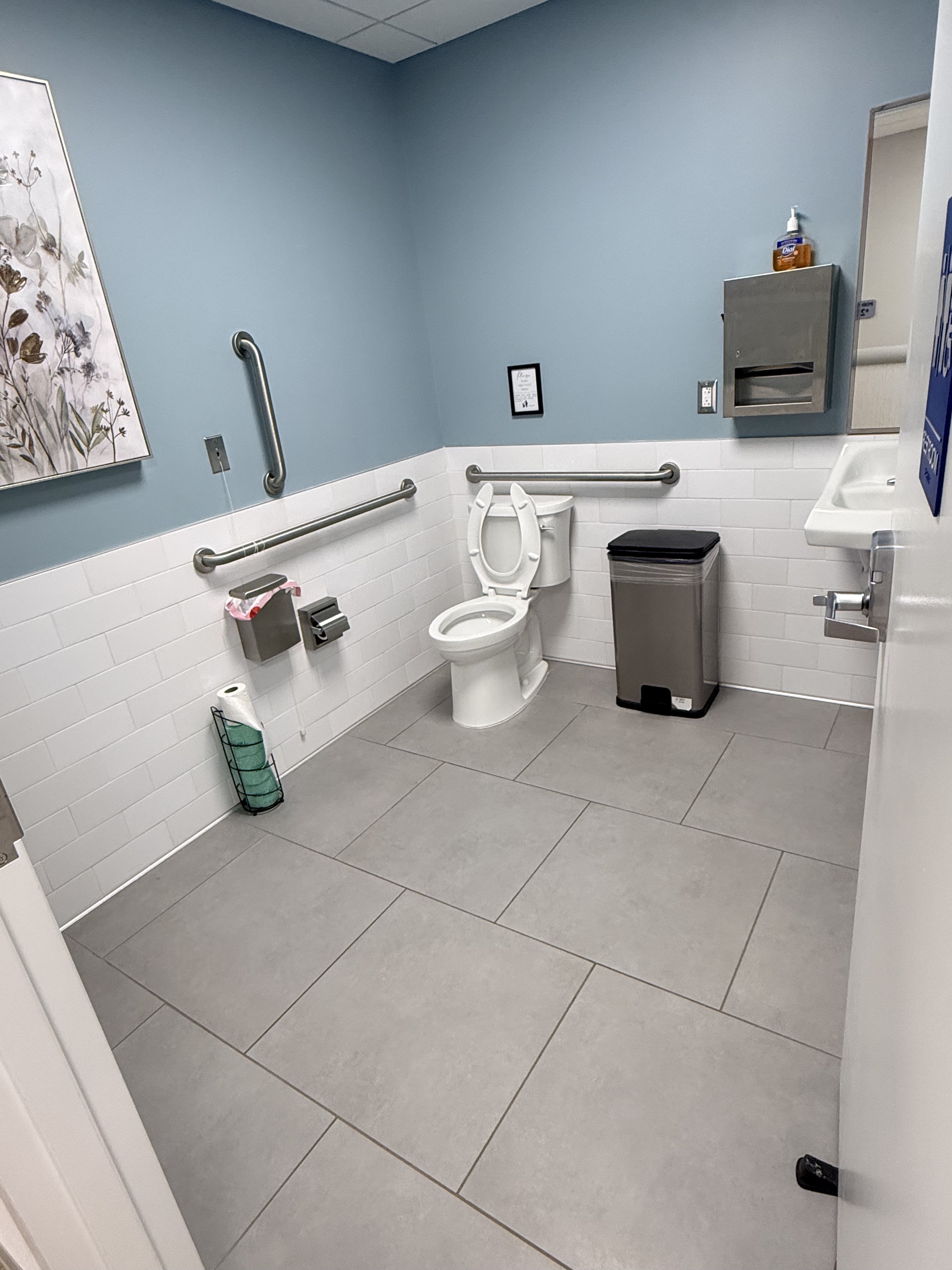 Medical & Clinical Cleaning Image